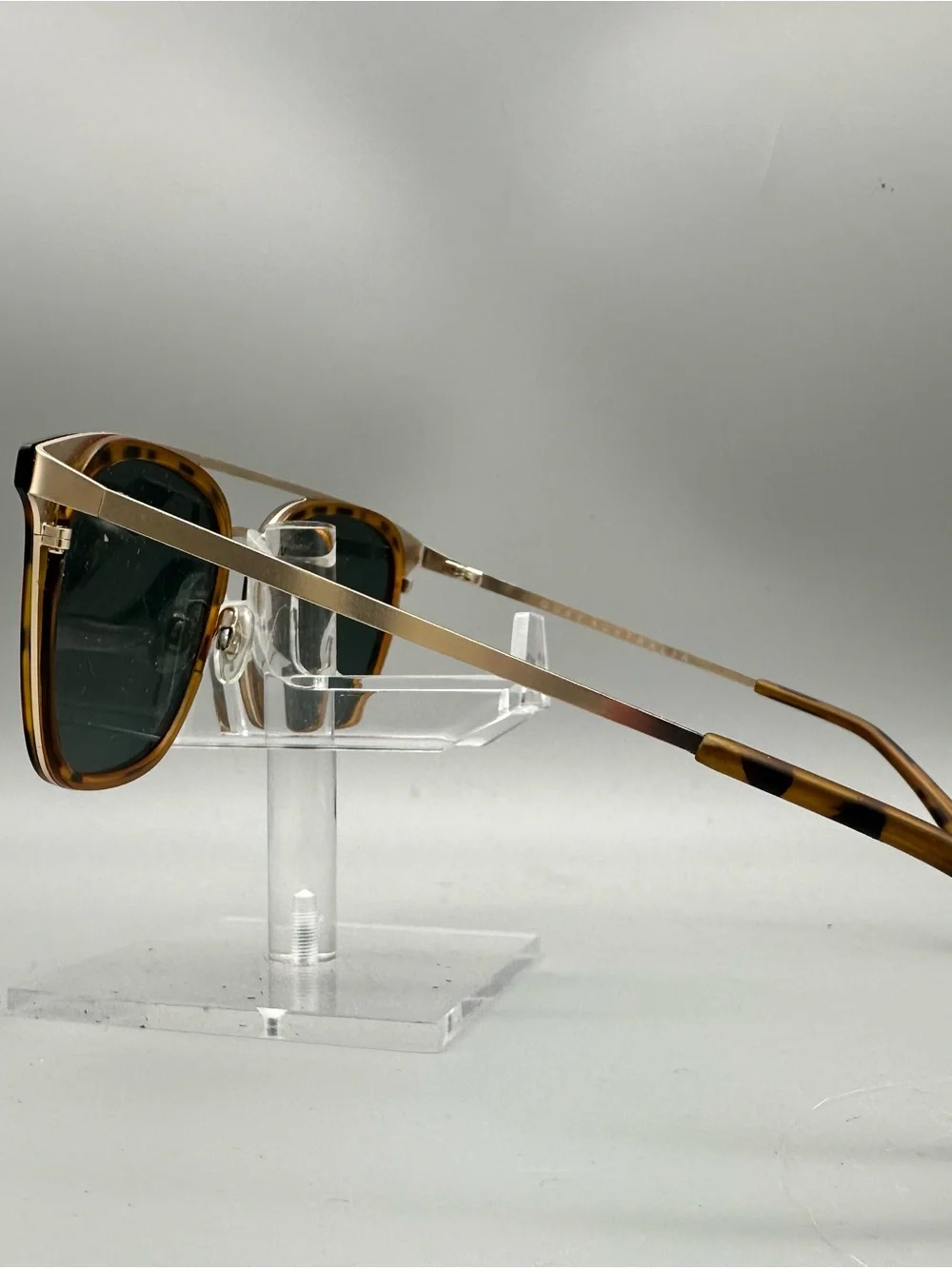 Quay Australia Byron Sunglasses Tortoise Shell Gold Double Bridge